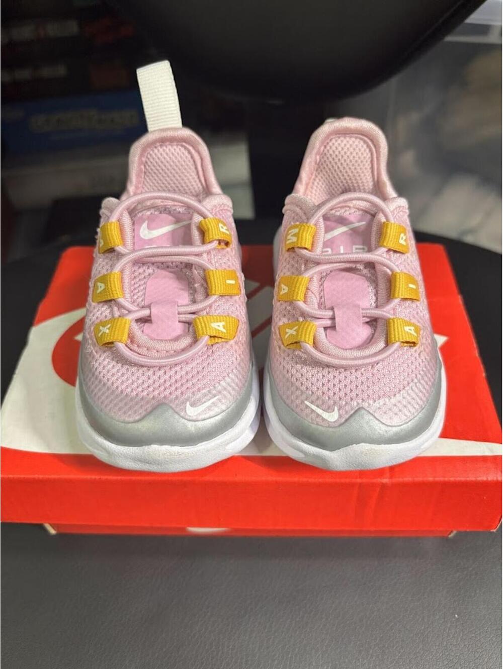 Nike Air Max Axis baby sneakers